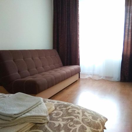 Затишна Квартира Rivne Exterior foto