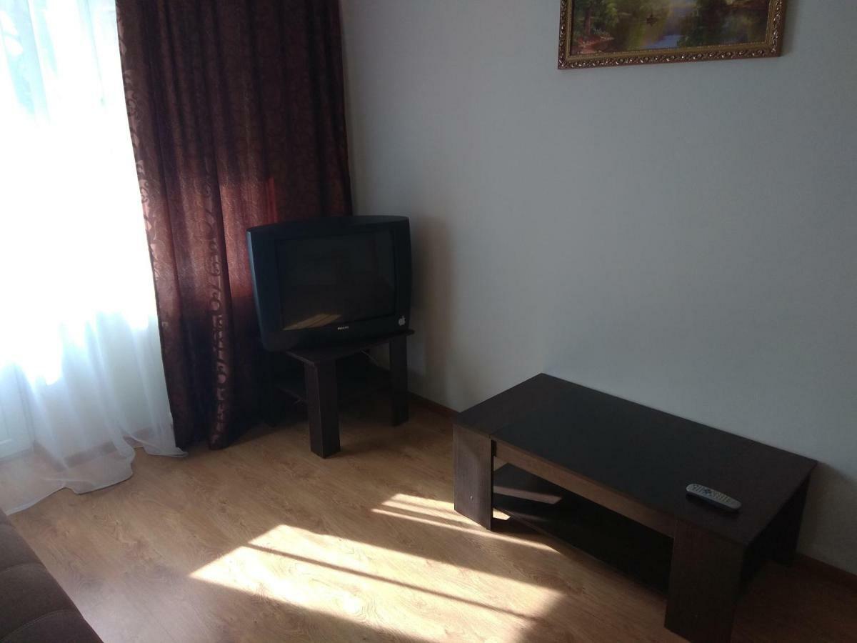 Затишна Квартира Rivne Exterior foto